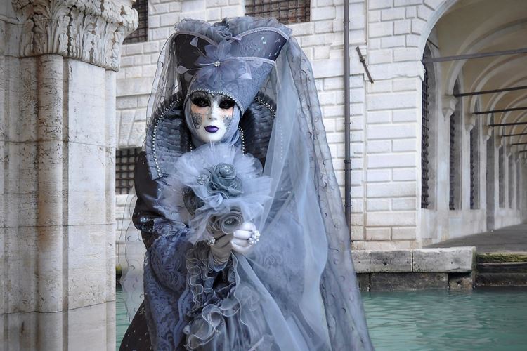 Benátky ve víru karnevalu