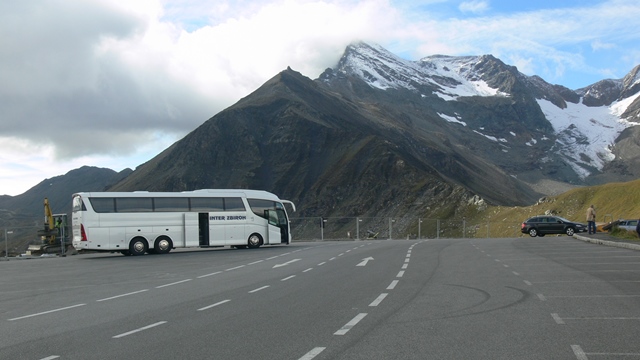 K-2023,Knedlstrassestr.26b)2017Autobus na horách