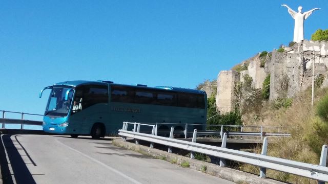 K-2023,Bus s křížem Iva,Basilikáta